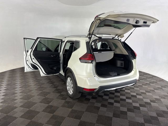 Used 2020 Nissan Rogue SV AWD/4WD image 16