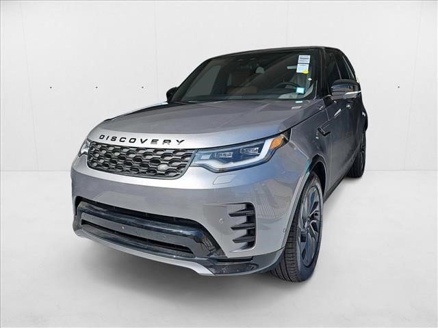 New 2024 Land Rover Discovery Dynamic SE