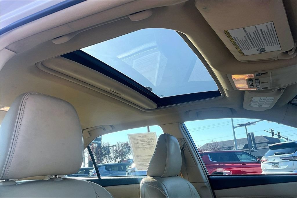 Used 2015 Toyota Camry XLE w/ Moonroof Package FWD image 22