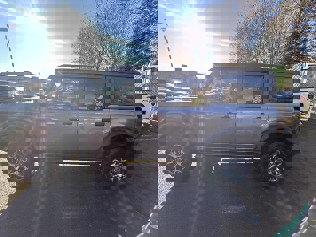 Used 2023 Ford Bronco Badlands image 4