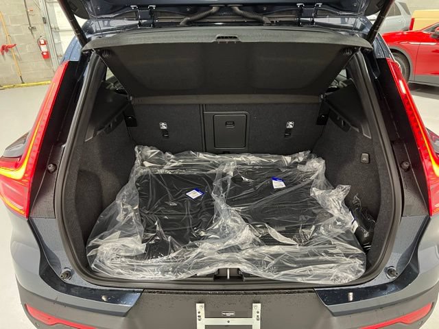 New 2026 Volvo XC40 B5 Ultra w/ Protection Package Premier AWD/4WD image 15