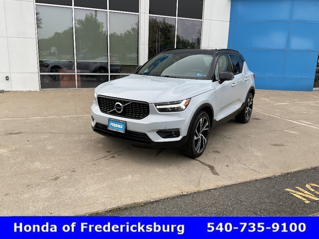 Used 2020 Volvo XC40 T5 R-Design AWD/4WD image 2
