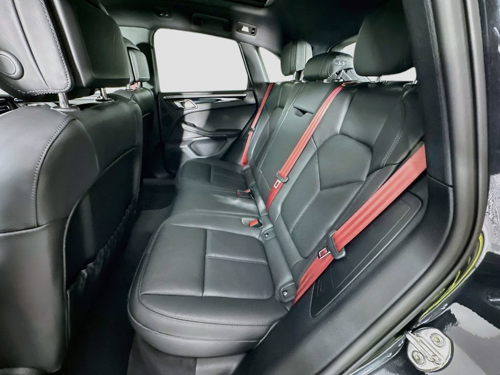New 2026 Porsche Macan AWD/4WD image 24
