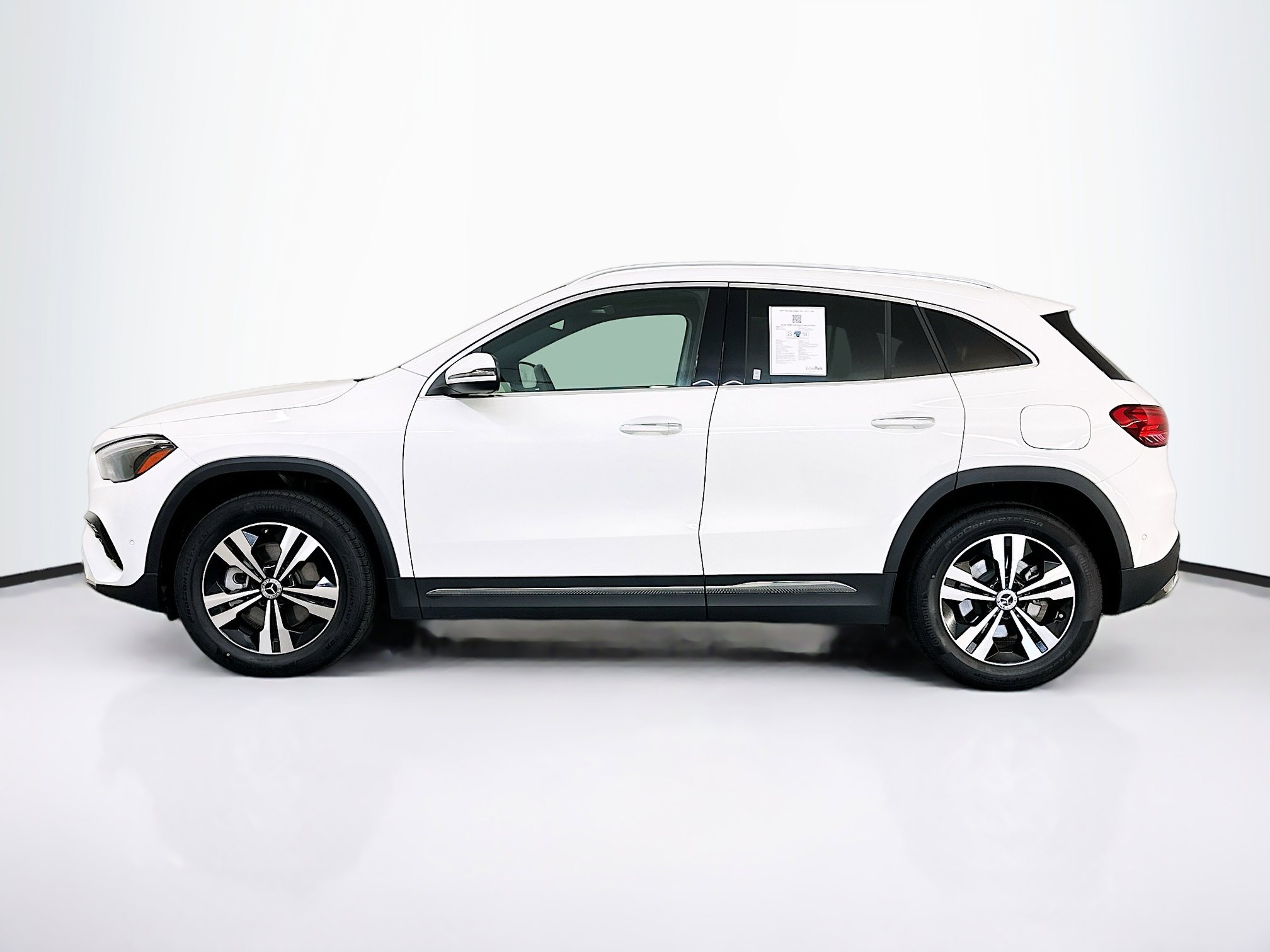 Used 2025 Mercedes-Benz GLA 250 4MATIC image 4