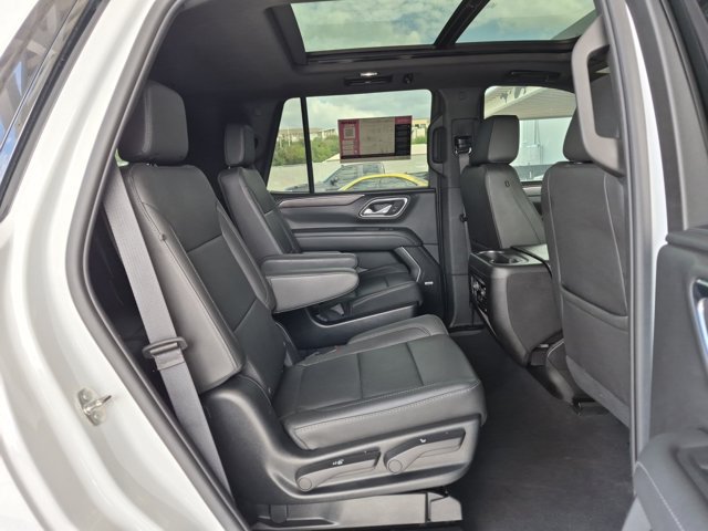 Used 2023 Chevrolet Tahoe Z71 w/ Luxury Package AWD/4WD image 25