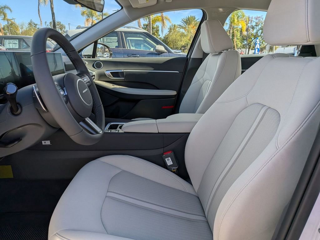New 2026 Hyundai Sonata SEL FWD image 16