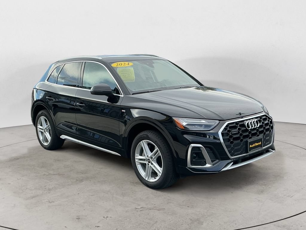Used 2024 Audi Q5 e Premium w/ Convenience Package