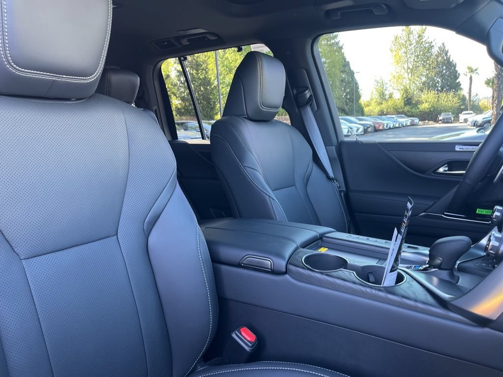 New 2026 Lexus LX 700h Luxury w/ Appearance Package AWD/4WD image 21