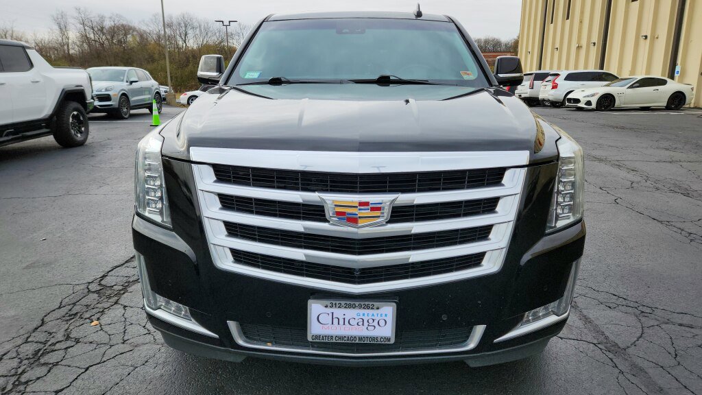 Used 2018 Cadillac Escalade ESV Luxury AWD/4WD image 2