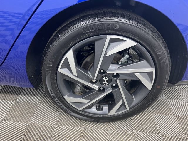 Used 2024 Hyundai Elantra SEL w/ Convenience Package image 10