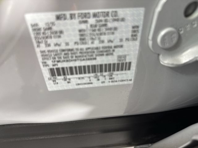 Used 2026 Ford Explorer Active AWD/4WD image 38