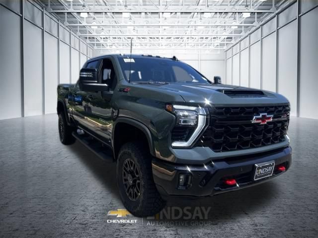 New 2026 Chevrolet Silverado 2500 ZR2 AWD/4WD image 3