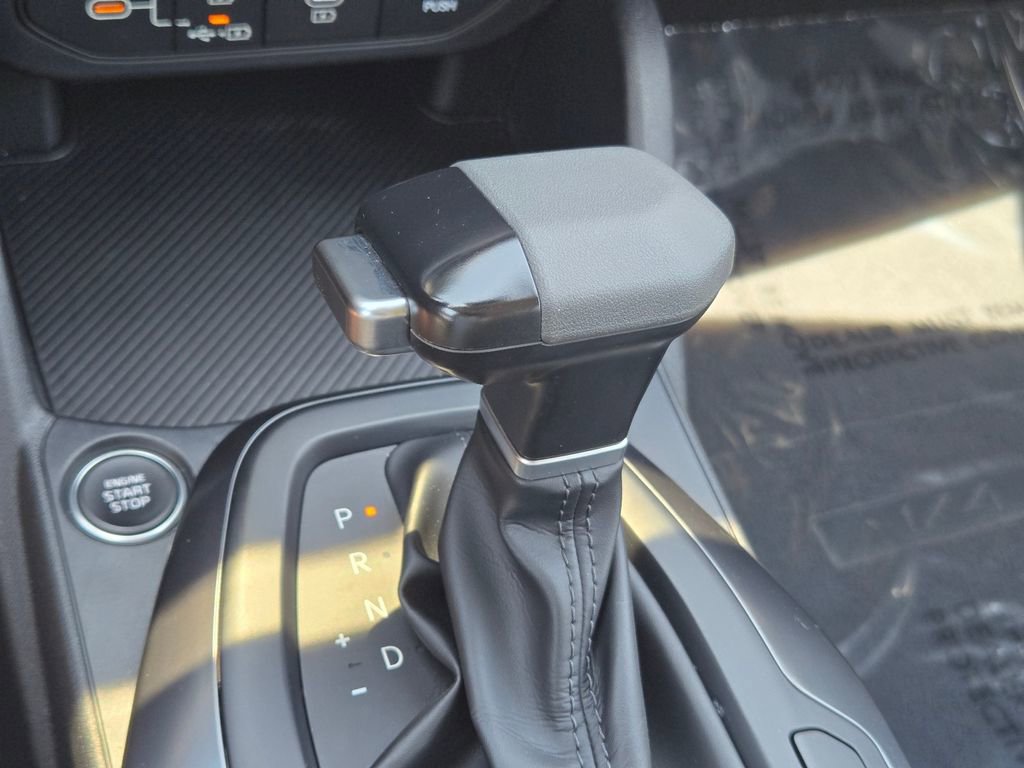 Used 2025 Kia K4 FWD image 28