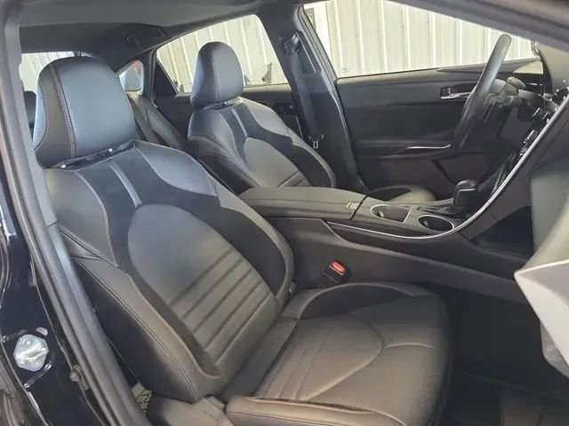 Used 2022 Toyota Avalon Touring w/ Advanced Safety Package image 19