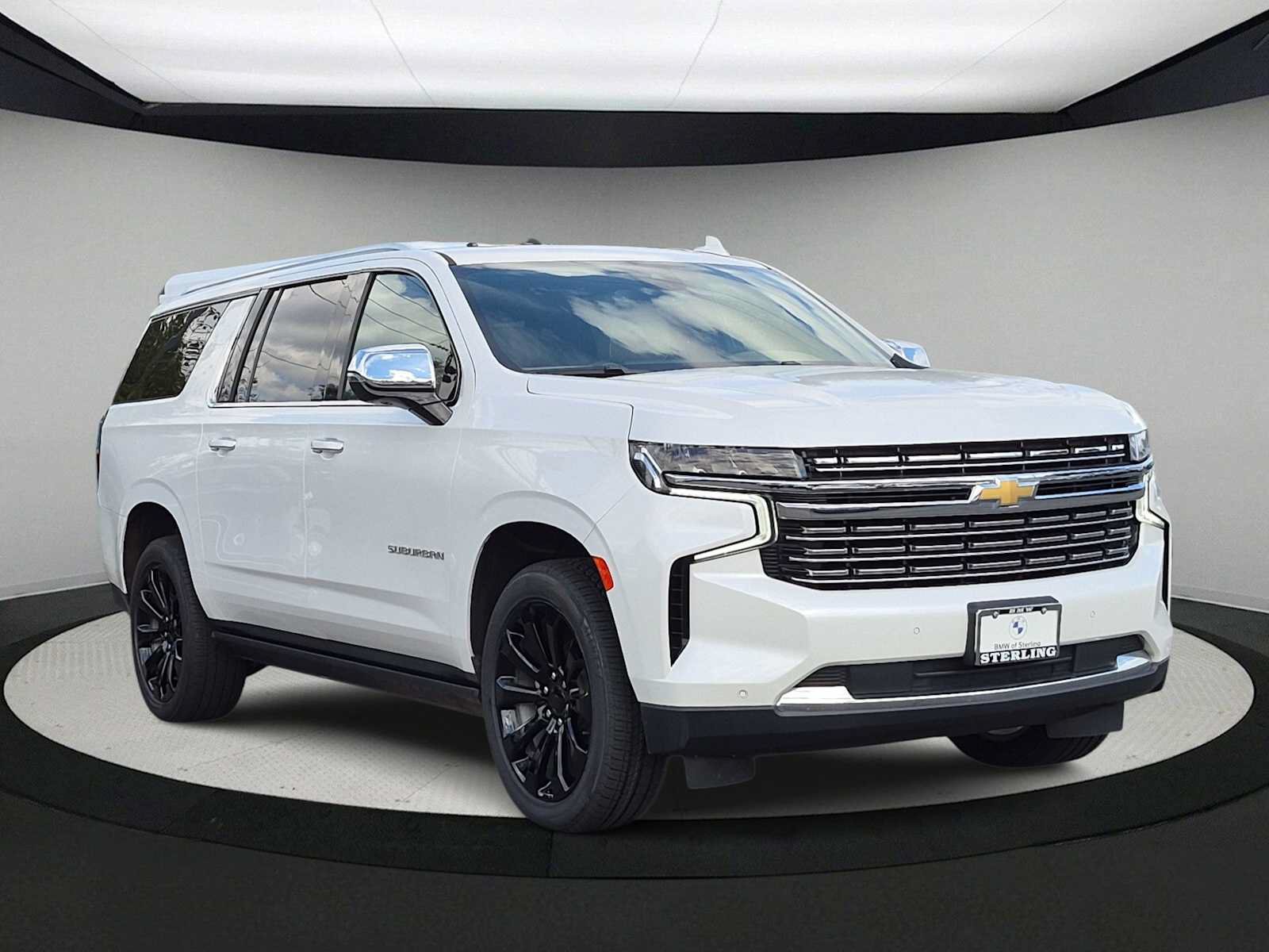 Used 2023 Chevrolet Suburban Premier w/ Max Trailering Package AWD/4WD image 2