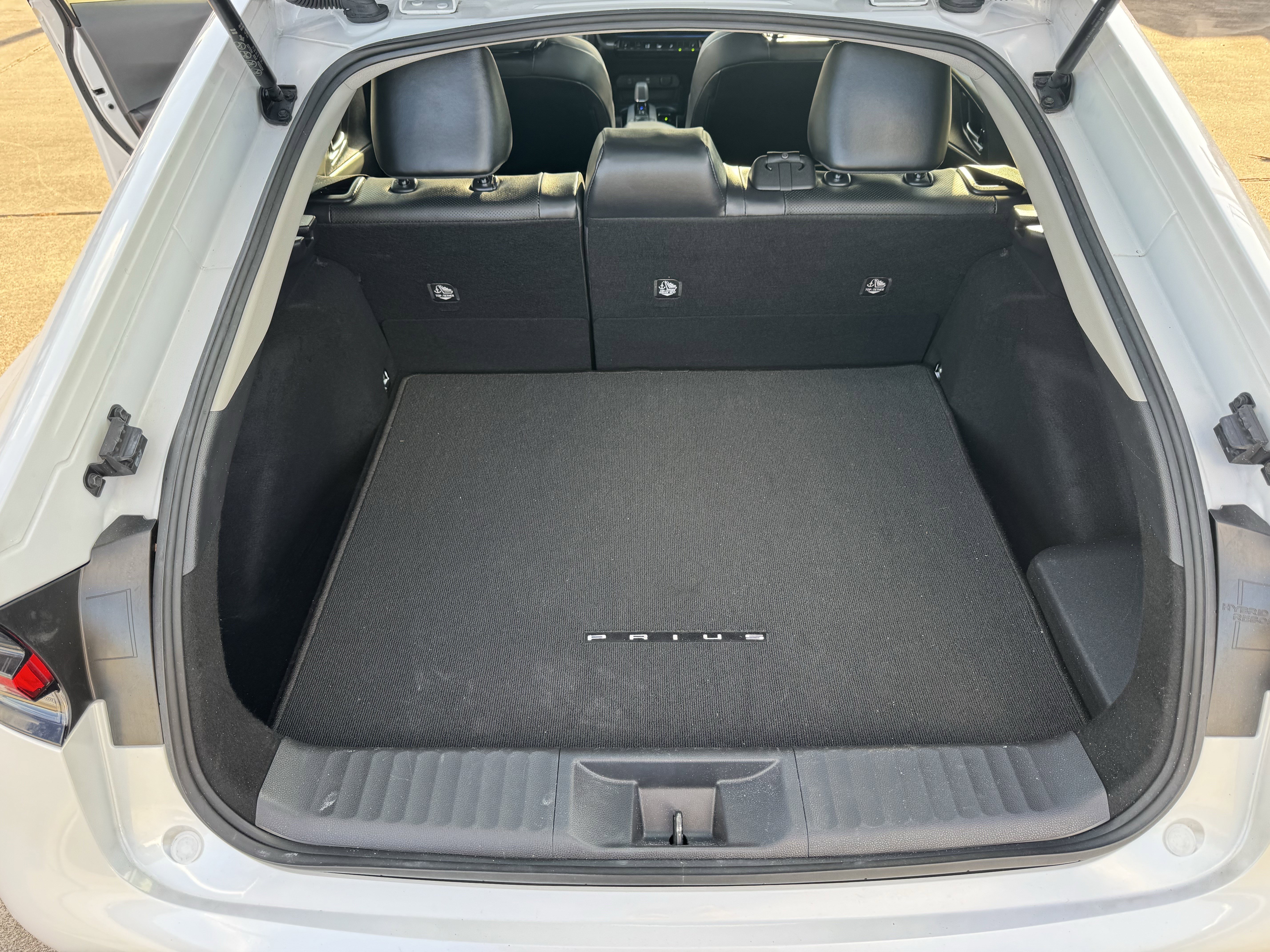 Used 2024 Toyota Prius XLE image 31