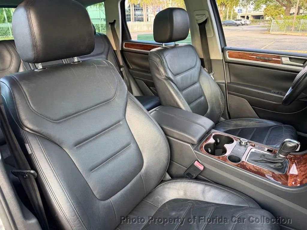 Used 2011 Volkswagen Touareg TDI image 38