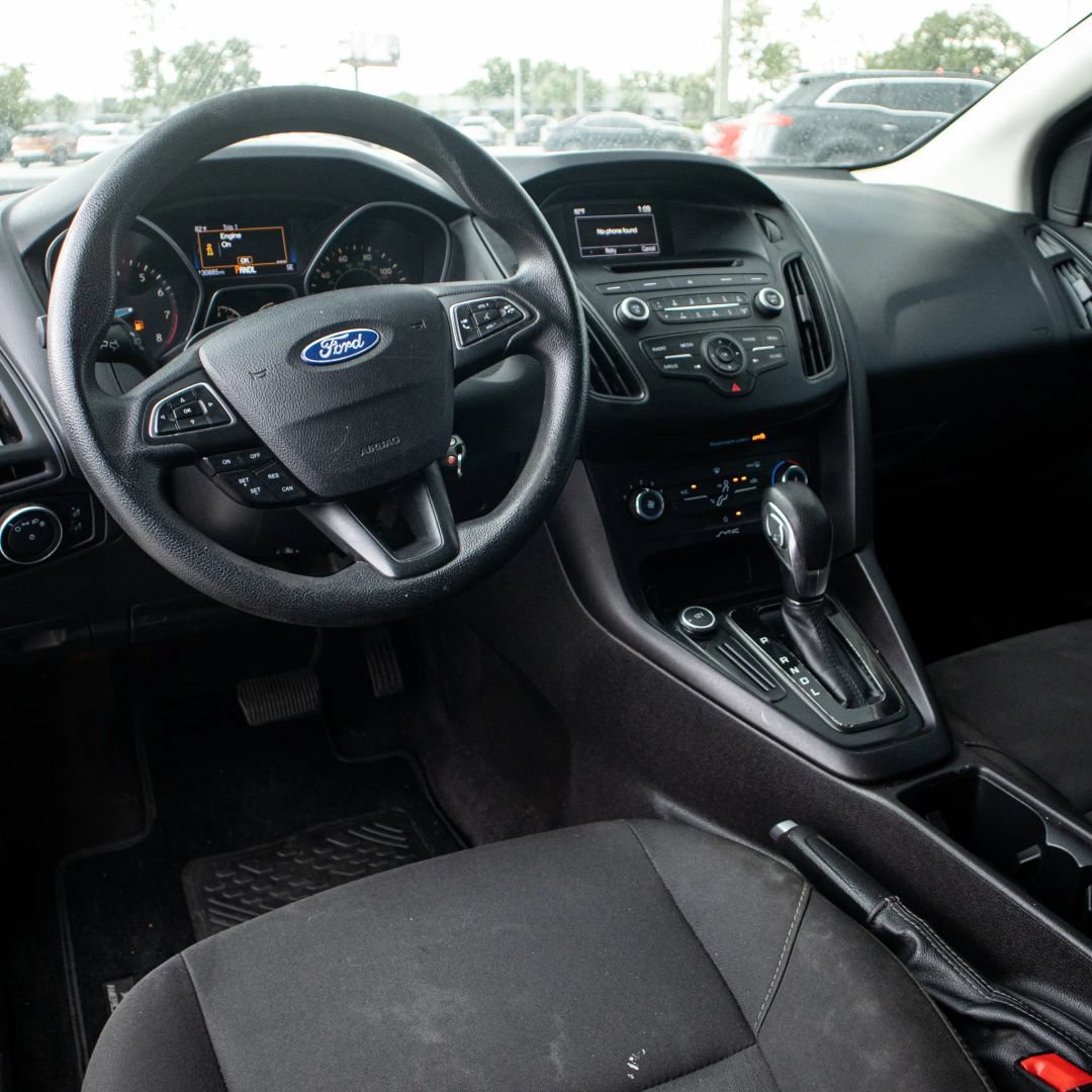 Used 2017 Ford Focus SE FWD image 21