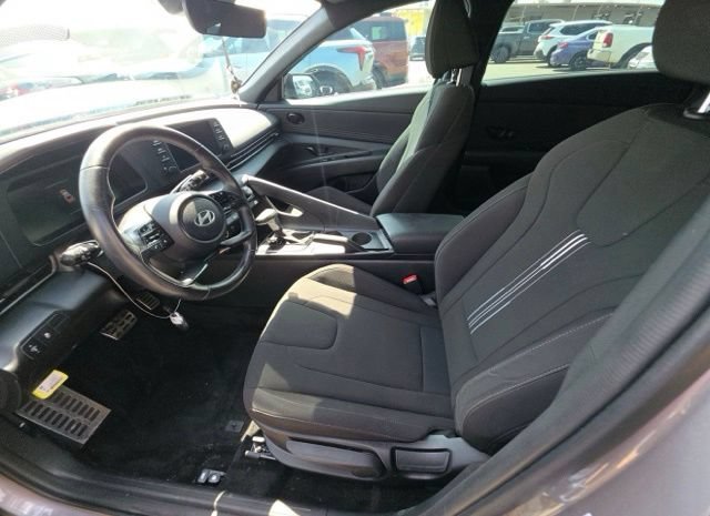 Used 2025 Hyundai Elantra Sport w/ Cargo Package FWD image 8