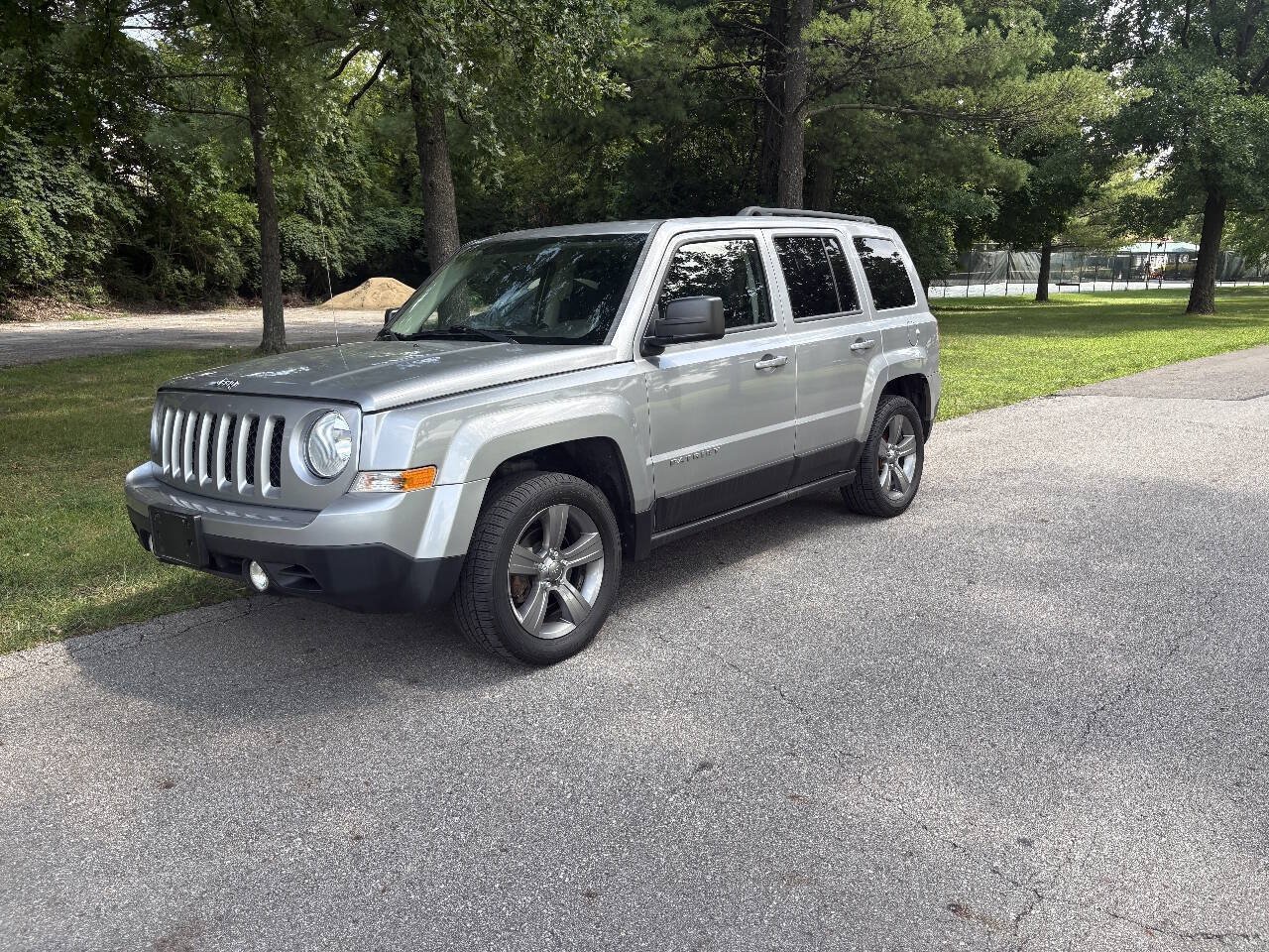 Used 2014 Jeep Patriot High Altitude FWD image 3