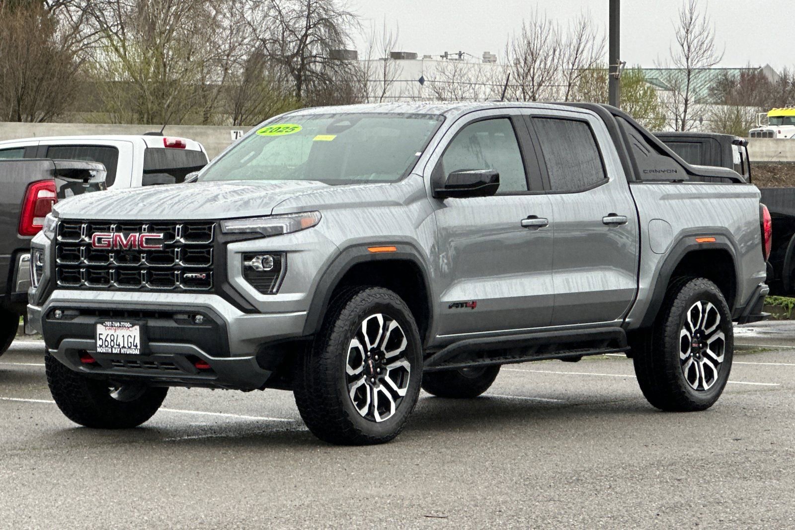 Used 2025 GMC Canyon AT4 w/ Nightfall Edition image 8