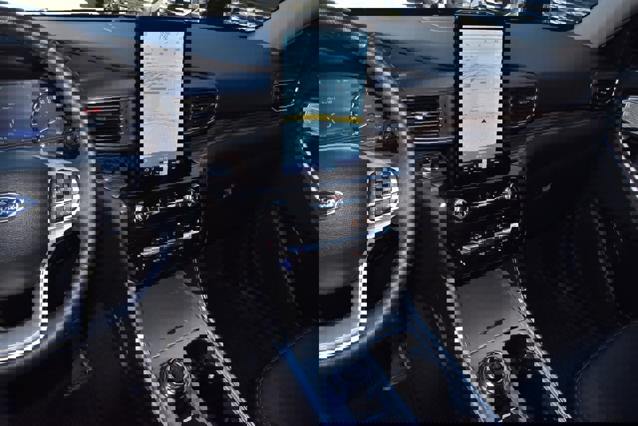 Used 2022 Ford Explorer Limited w/ Limited Technology Package image 28