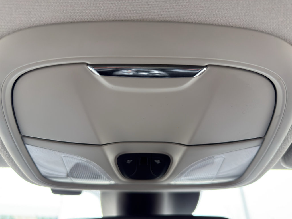 Used 2021 Jeep Cherokee Latitude Lux w/ Comfort/Convenience Group image 23