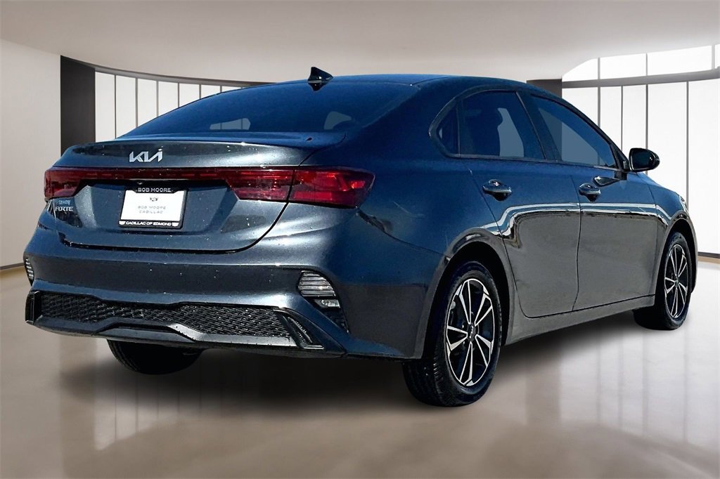 Used 2024 Kia Forte LXS w/ LXS Technology Package image 2