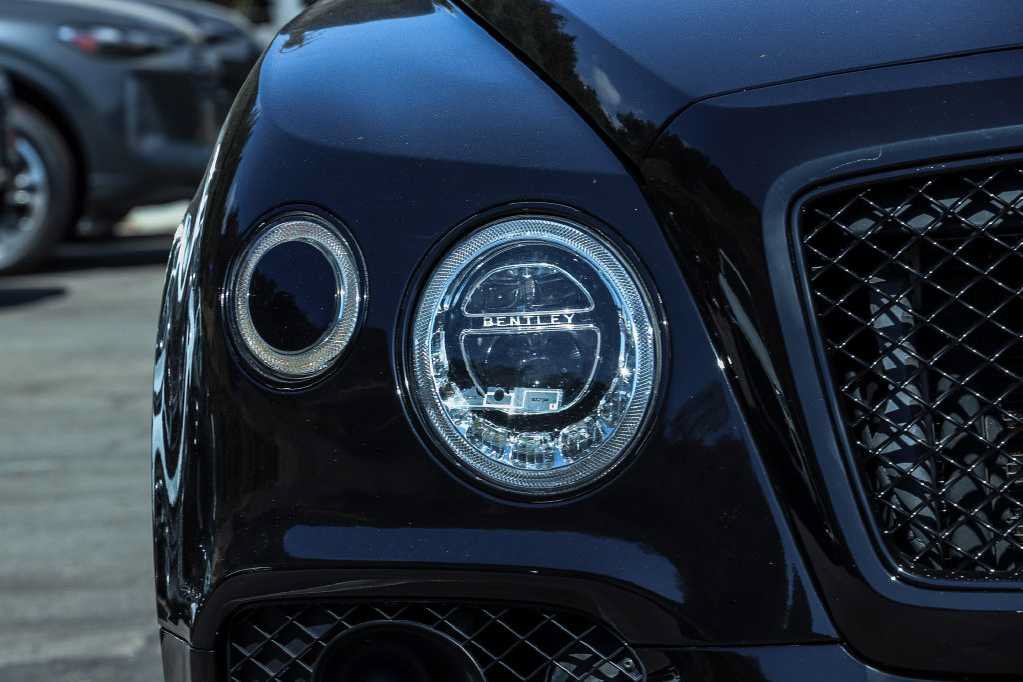 Used 2020 Bentley Bentayga AWD/4WD image 8