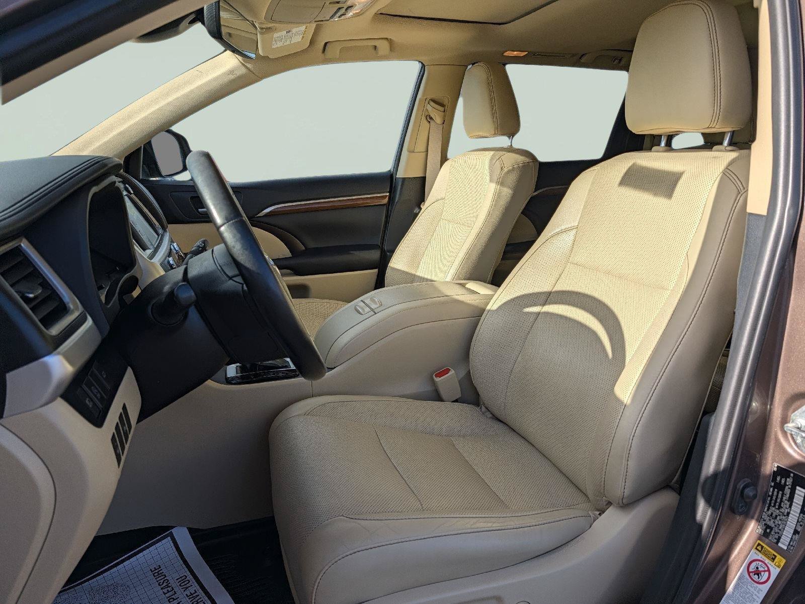Used 2019 Toyota Highlander Limited AWD/4WD image 12