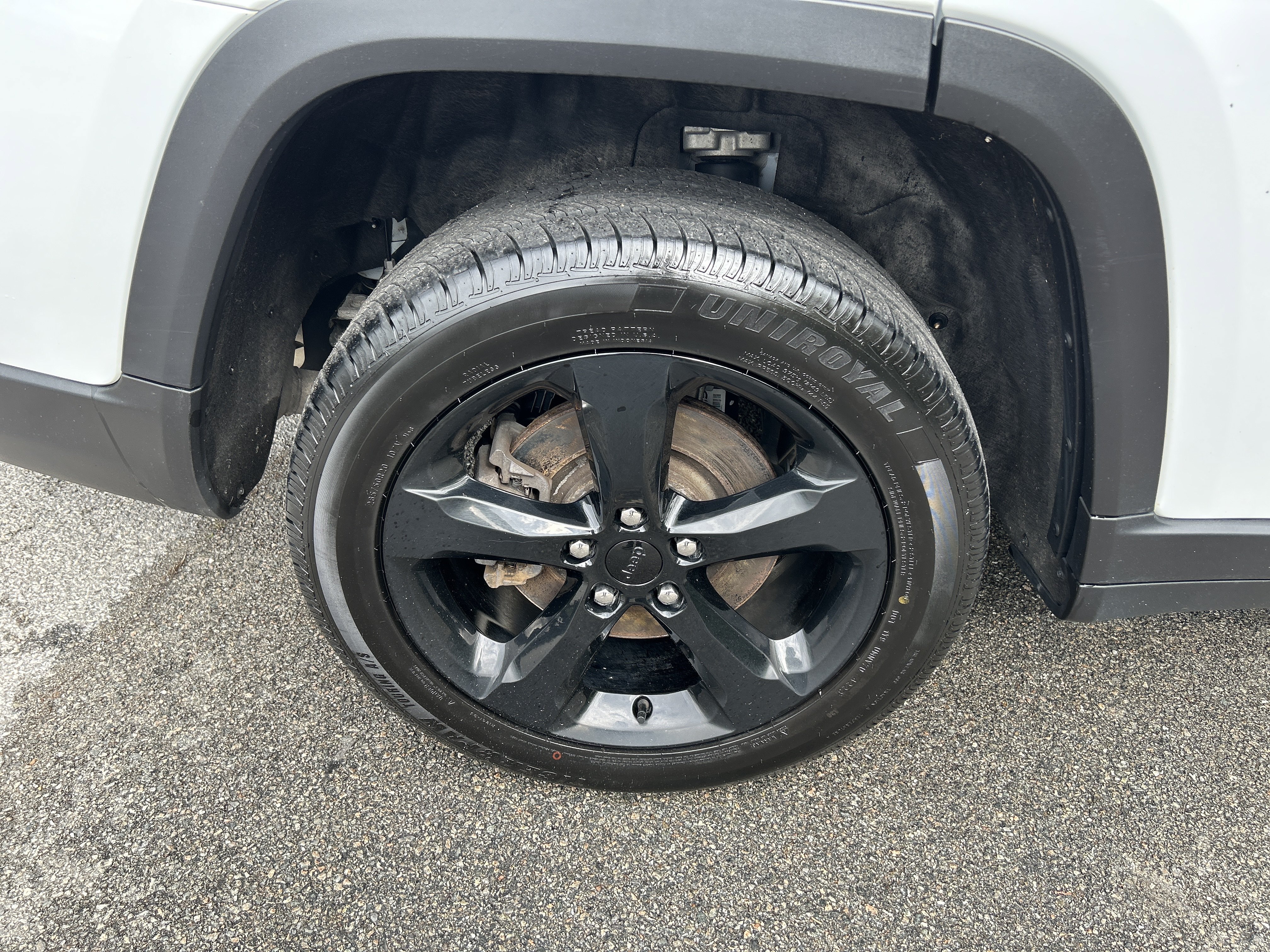 Certified 2023 Jeep Grand Cherokee L Limited w/ Black Appearance Package AWD/4WD image 5