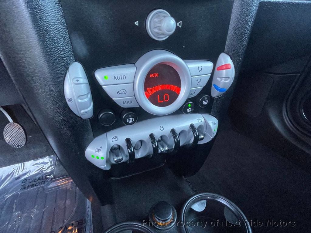 Used 2010 MINI Cooper Hardtop FWD image 23
