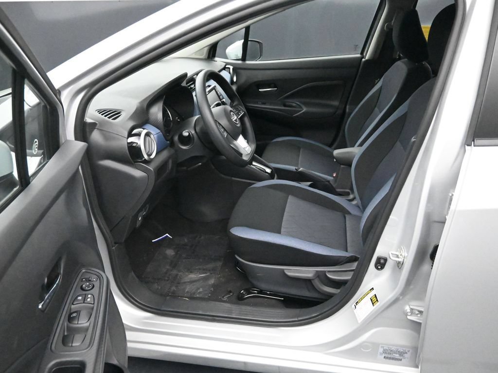 New 2025 Nissan Versa SV w/ Trunk Package FWD image 2