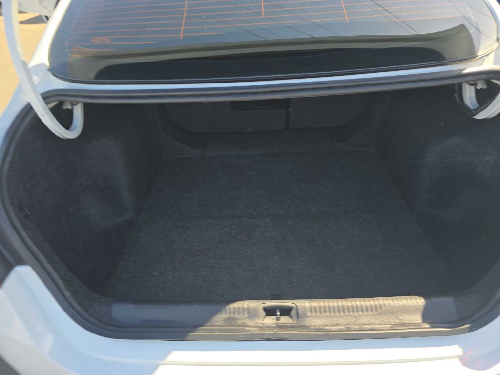 Used 2016 Chrysler 200 Limited w/ Convenience Group image 18