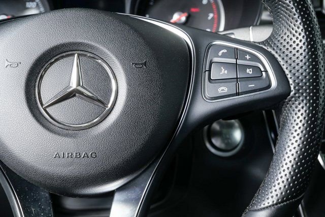 Used 2017 Mercedes-Benz GLC 300 image 10