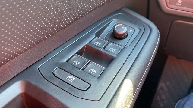 New 2026 Volkswagen Atlas SE image 17