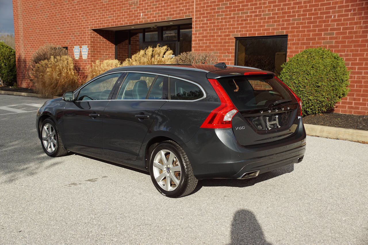 Used 2016 Volvo V60 T5 Premier w/ Convenience Package image 6
