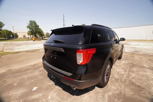 Used 2023 Ford Explorer XLT w/ Equipment Group 202A RWD image 3