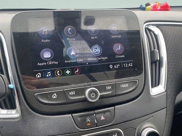Used 2021 Chevrolet Malibu LT FWD image 16