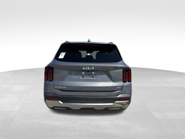 Certified 2024 Kia Sorento S AWD/4WD image 4