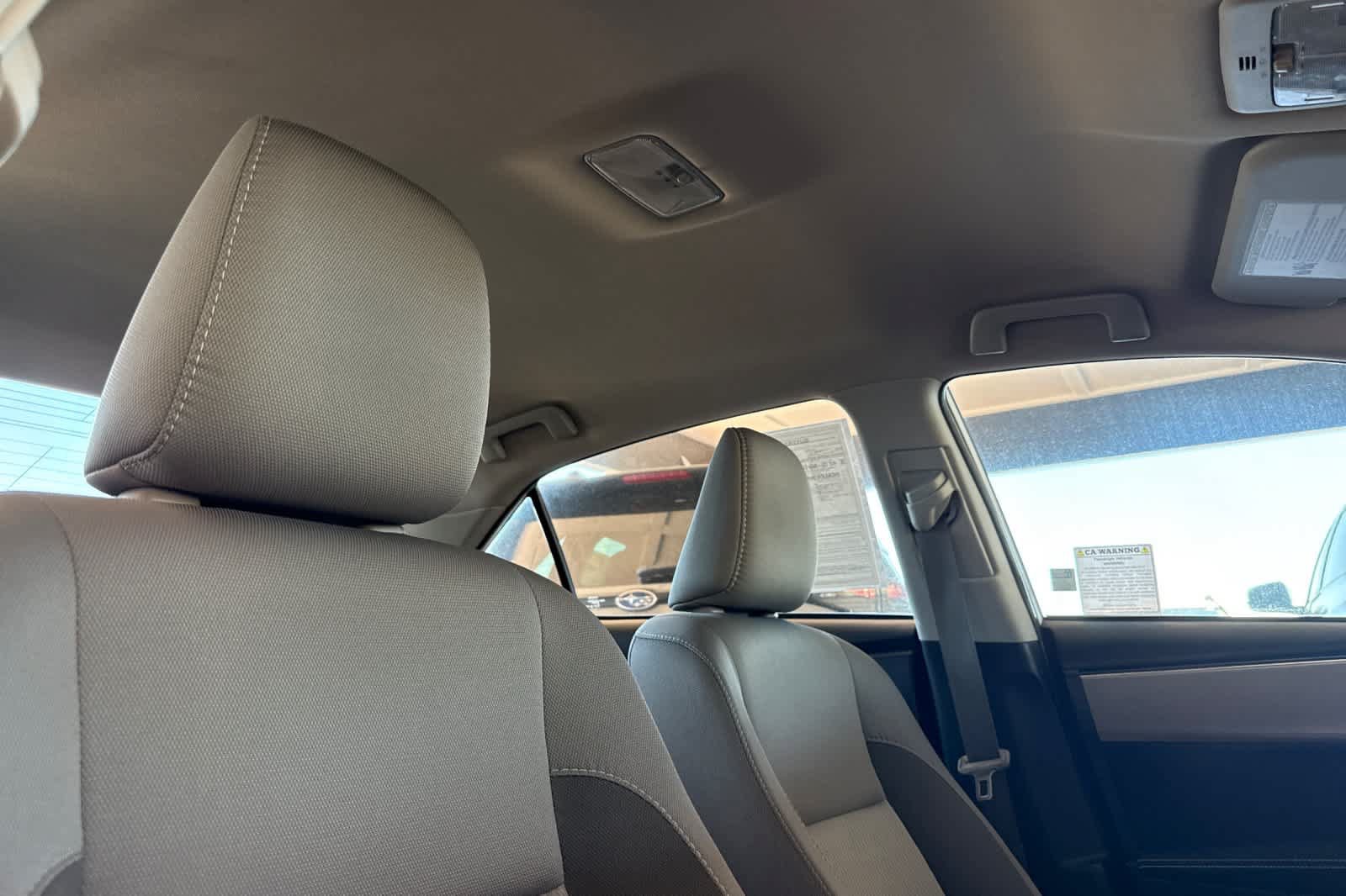 Used 2018 Toyota Corolla LE FWD image 16