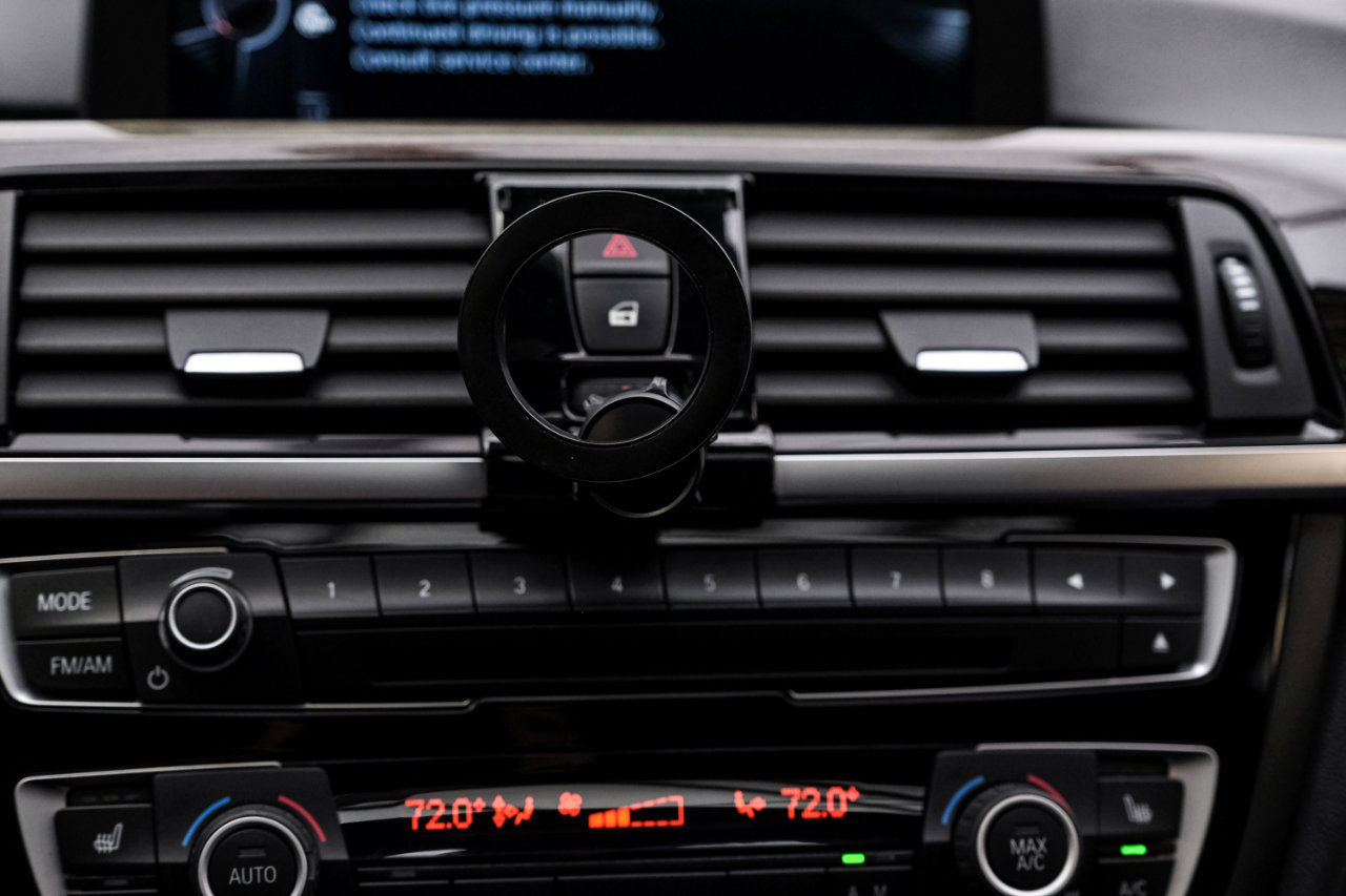 Used 2015 BMW M4 Coupe w/ Executive Package image 27