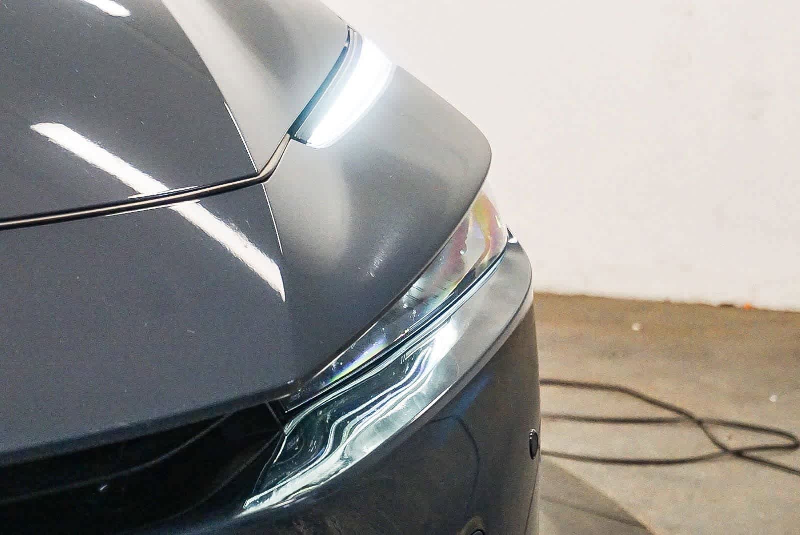 Used 2025 Toyota Prius XLE FWD image 7