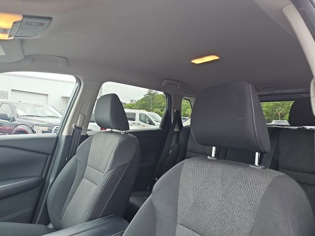 Used 2025 Nissan Rogue SV AWD/4WD image 17