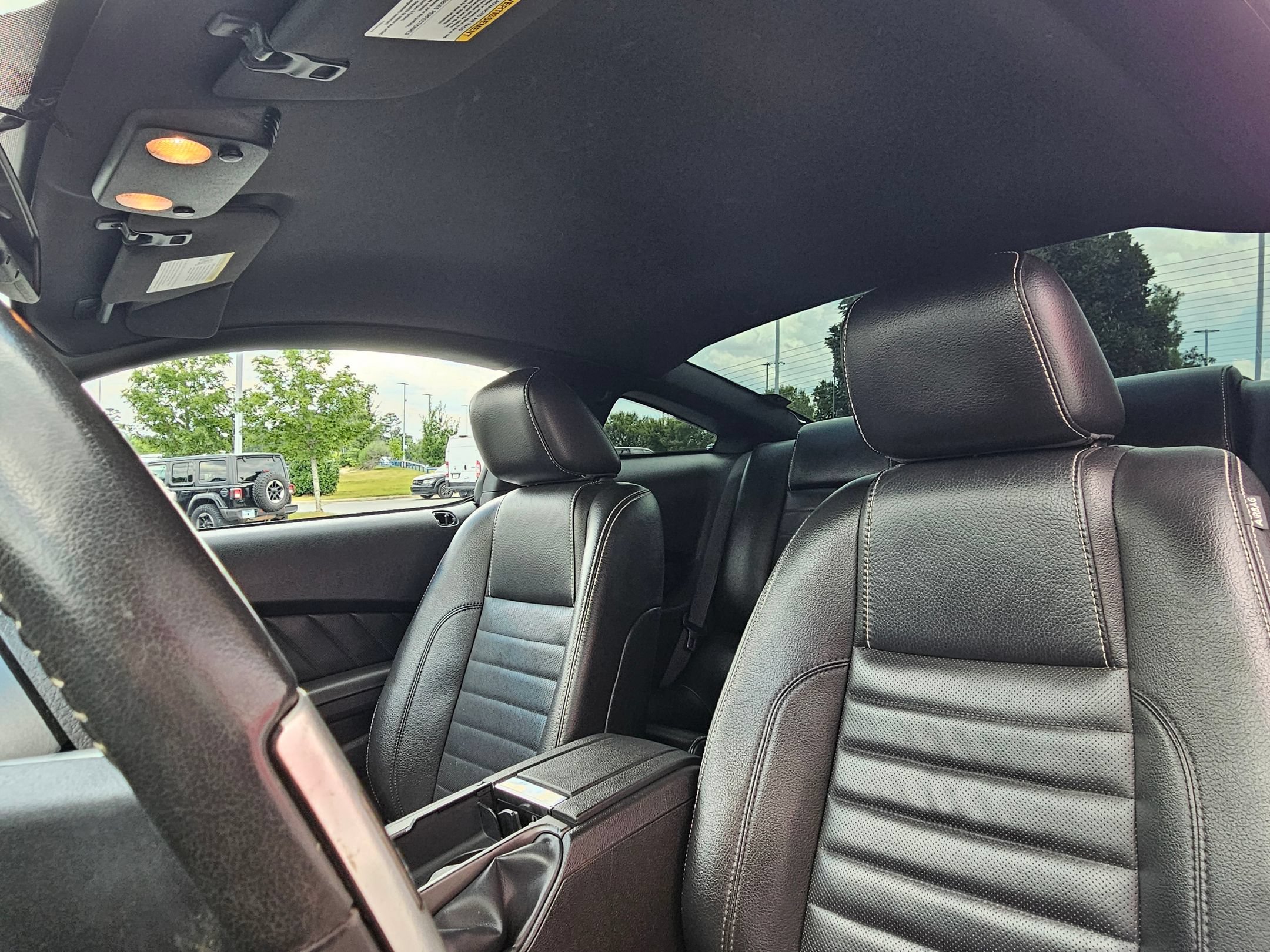 Used 2010 Ford Mustang GT Premium RWD image 21