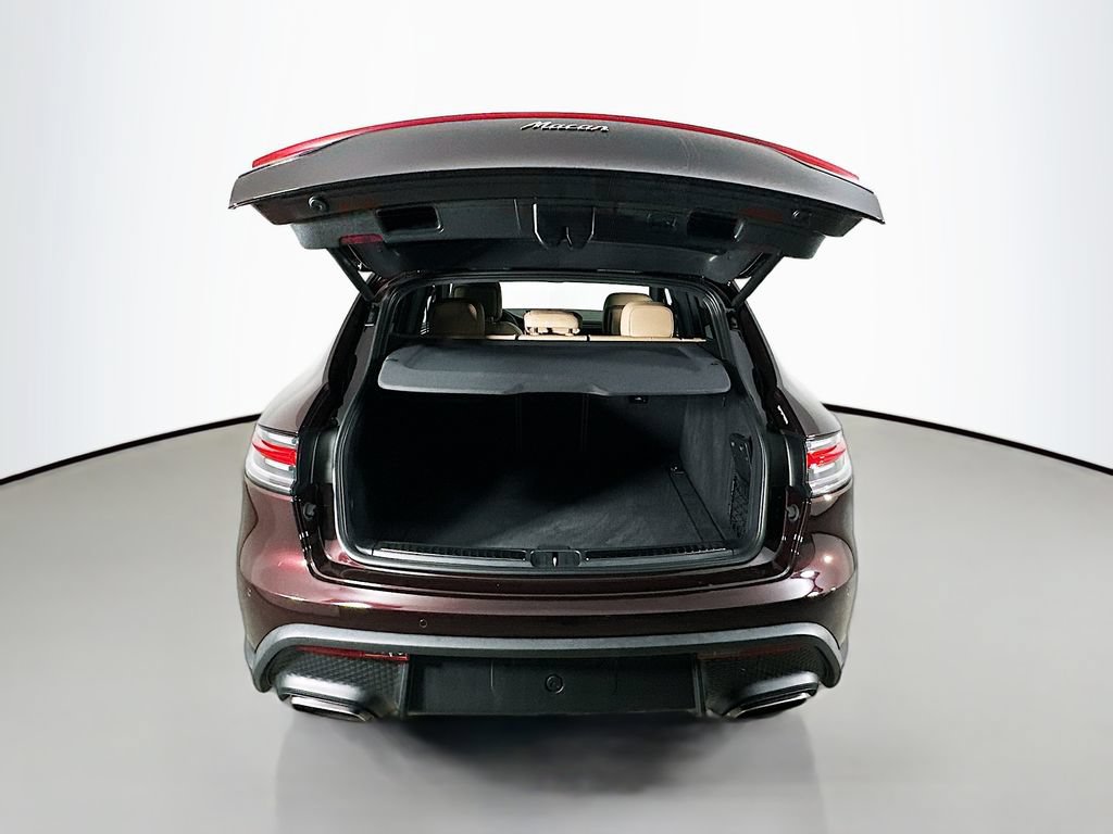 New 2026 Porsche Macan AWD/4WD image 28