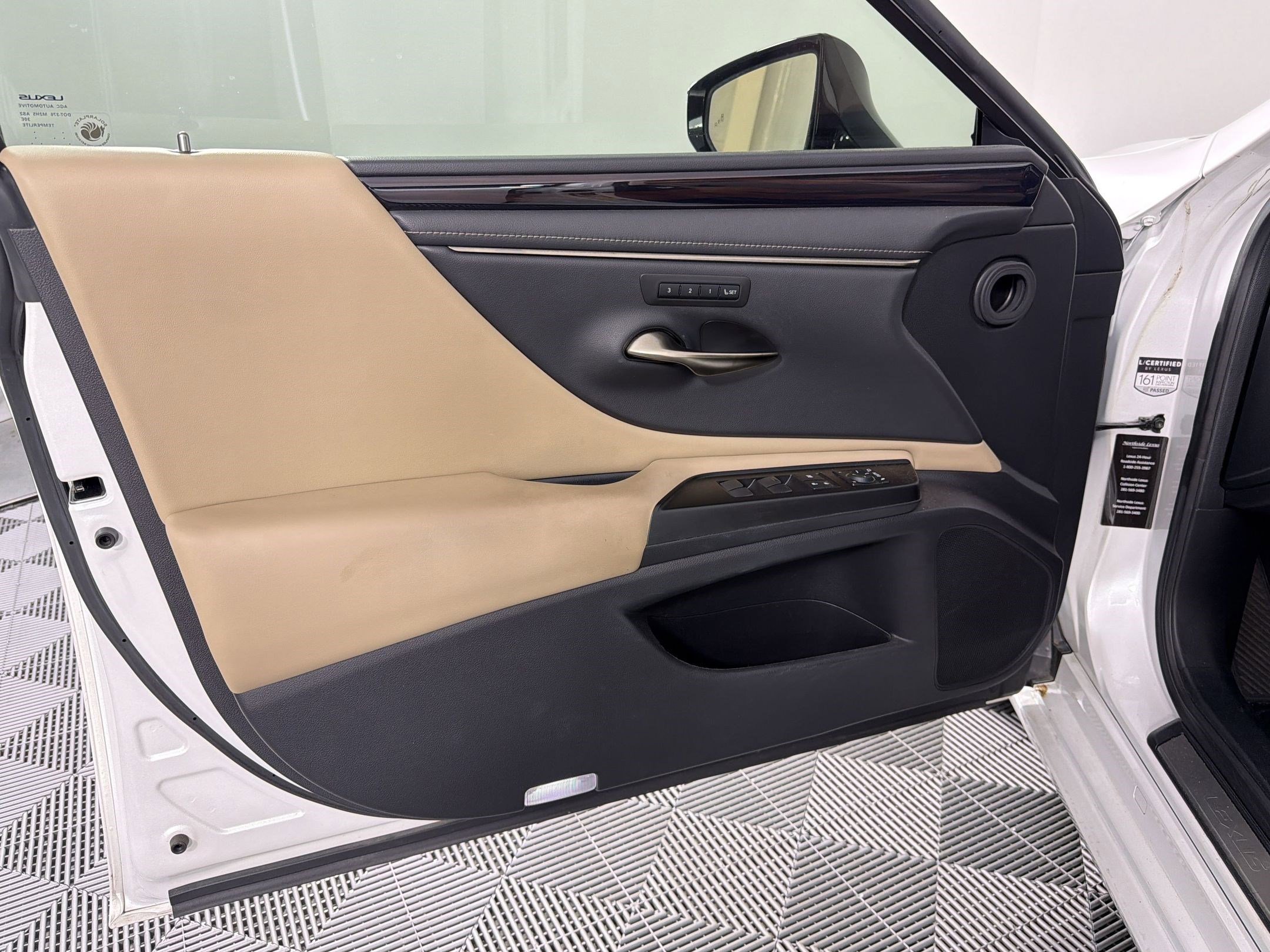 Used 2020 Lexus ES 350 w/ Premium Package FWD image 14