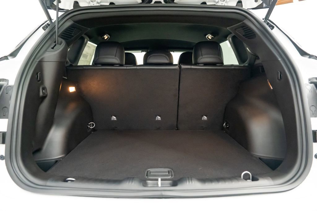 New 2026 Jeep Compass Latitude image 8