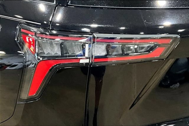 Certified 2025 Chevrolet Equinox ACTIV w/ Safety and Technology Package AWD/4WD image 19