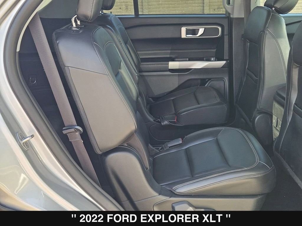 Used 2022 Ford Explorer XLT w/ Equipment Group 202A image 29